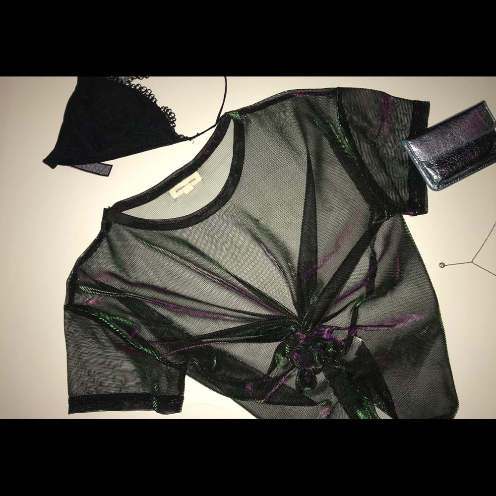 UO holographic mesh top
